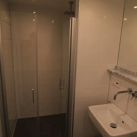 City בית הארחה